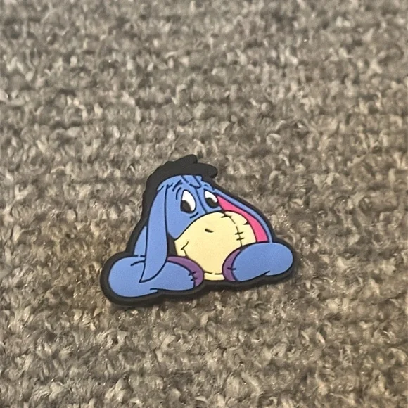 Disney 4 Pack Winnie The Pooh Jibbitz charms For Boys or Girls Crocs & Shoes - Picture 6 of 12